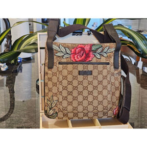 Gucci GG Monogram Canvas Crossbody Messenger Bag w/Floral Patches Added